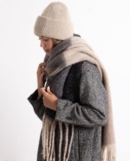 Damart Totes Toasties® Ladies Chunky Woven Blanket Scarf & H